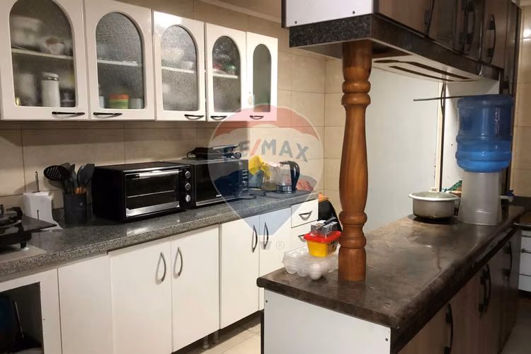 Se vende casa 2 pisos/ villa los ríos/ 5d 2 b