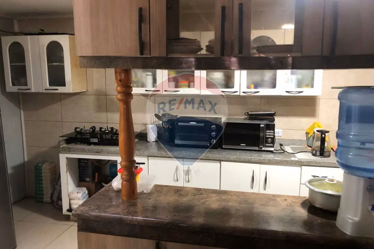 Se vende casa 2 pisos/ villa los ríos/ 5d 2 b