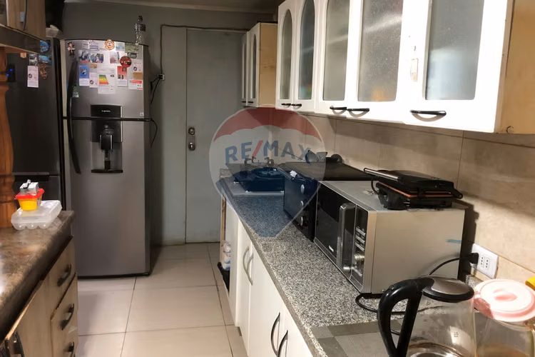 Se vende casa 2 pisos/ villa los ríos/ 5d 2 b