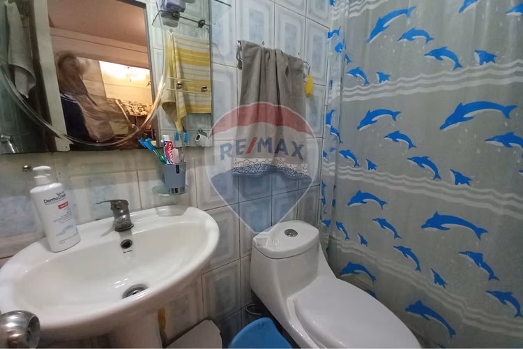 Se vende casa 2 pisos/ villa los ríos/ 5d 2 b