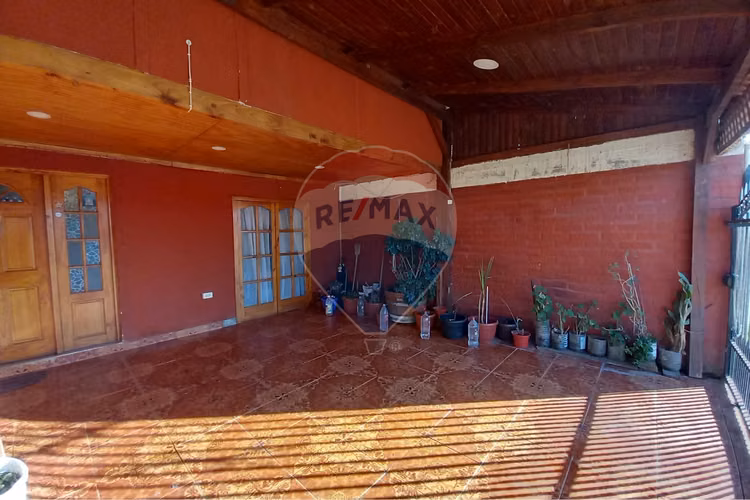 Se vende casa 2 pisos/ villa los ríos/ 5d 2 b