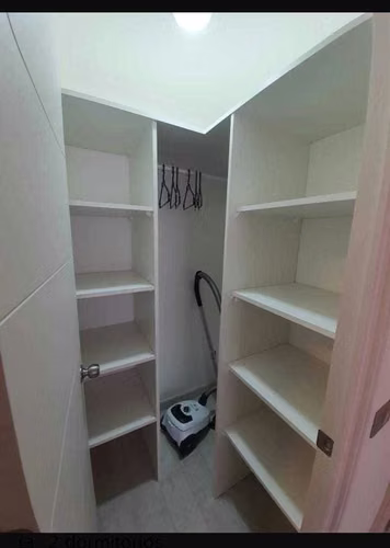 Se Vende Depto. cerca Cuatro Esquinas  (98013)