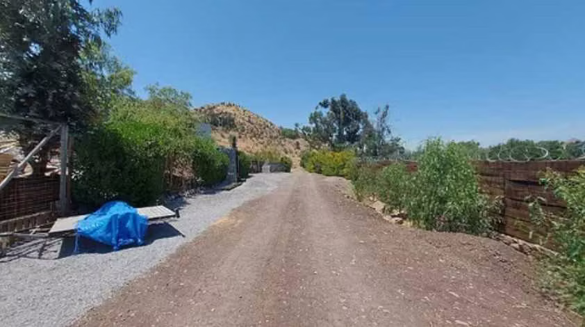 VENDO TERRENO EN FUNDO STA ISABEL, CHICUREO (98852)