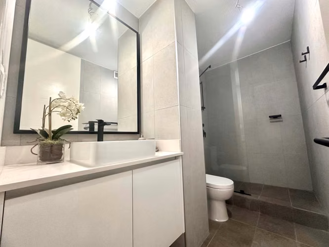 OPORTUNIDAD  ESTRENAR 2D 2B CON JARDIN (97695)