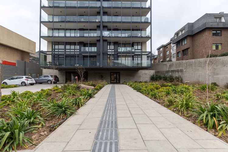 OPORTUNIDAD  ESTRENAR 2D 2B CON JARDIN (97695)