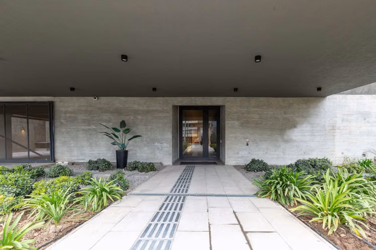 OPORTUNIDAD  ESTRENAR 2D 2B CON JARDIN (97695)