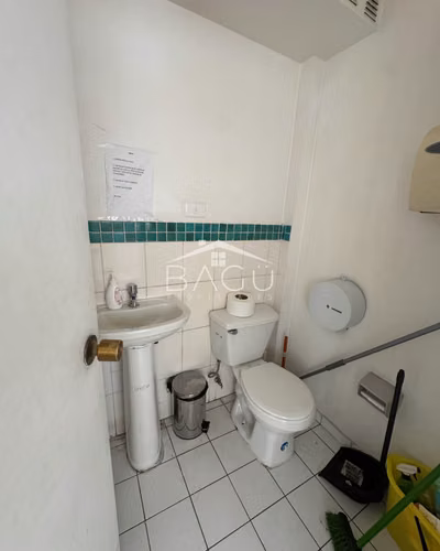 se vende oficina, edificio PUKARA - Imagen 3