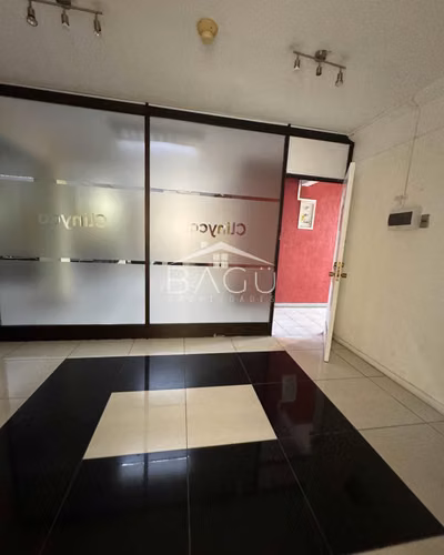 se vende oficina, edificio PUKARA