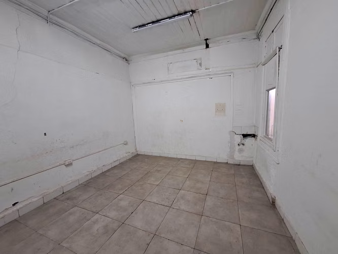 Venta casa 6dormitorios, 3 baños Portugal (99826)