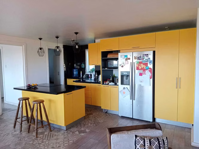 VENDE AMPLIA CASA CONDOMINIO MANTAGUA (99935)