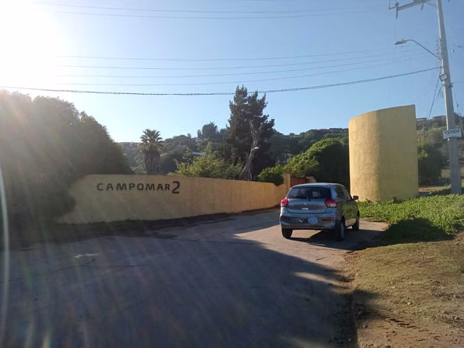 VENDE AMPLIA CASA CONDOMINIO MANTAGUA (99935)