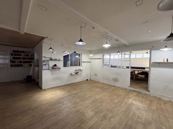 Rebajada! Propiedad comercial en venta, Sector Oriente, Viña del Mar