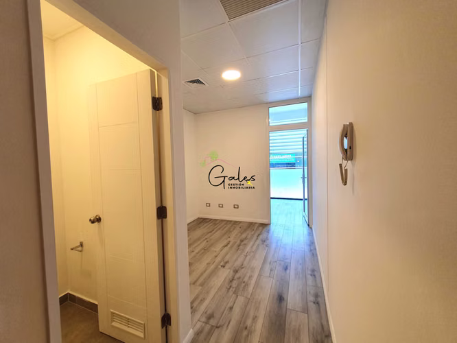 OFICINA, 1 RECIBIDOR, 1 PRIBADO, 1 BAÑO (99347)