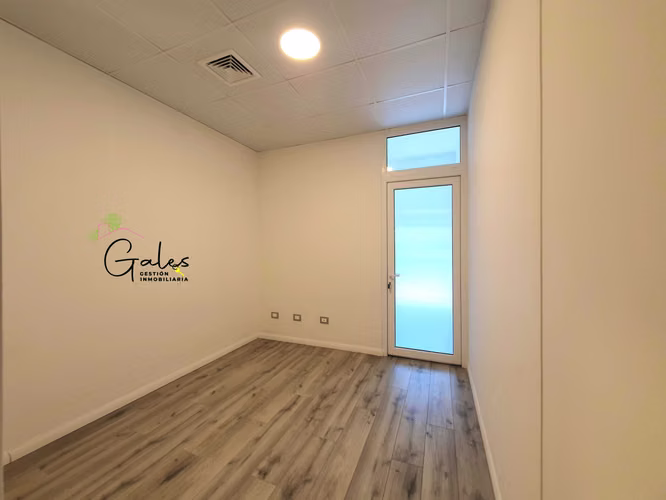 OFICINA, 1 RECIBIDOR, 1 PRIBADO, 1 BAÑO (99347)
