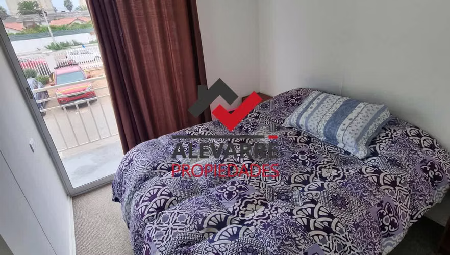 Arriendo hasta diciembre en cuatro esquinas.