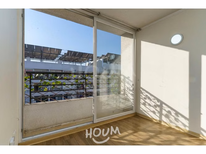 Departamento en Avenida María Rozas Velásquez
