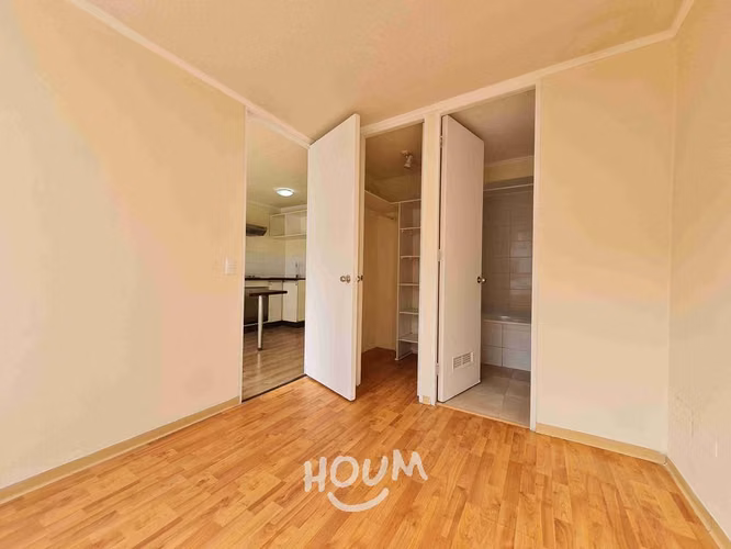 Departamento en Avenida María Rozas Velásquez