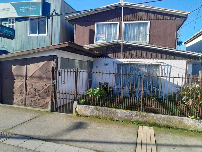 4 casas en un terreno (100488)