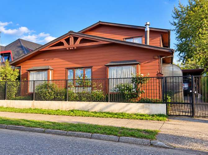 Vendo casa en Isla Teja excelente ubicación y conectividad