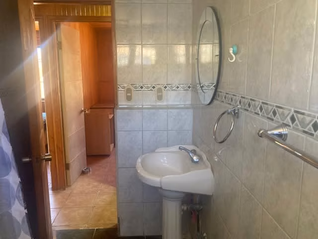 CASA AMPLIA Y COMODA, CERCANA A PLAYA EL CANELO
