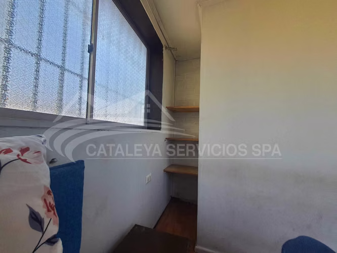 DPTO. INTERIOR, 2 PISOS, 1 HAB-1 BAÑO (100824)