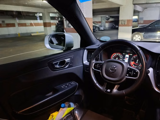 VOLVO XC60 2018