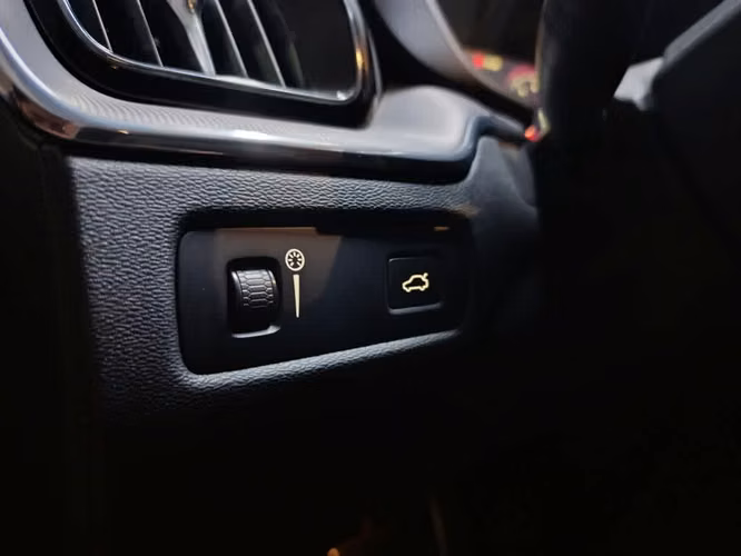 VOLVO XC60 2018