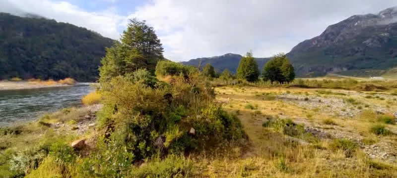 CISNE MEDIO 0,5 HA ORILLA RÍO CISNES