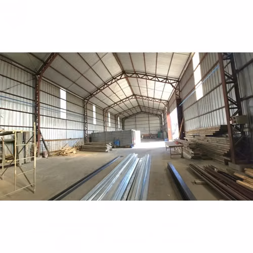 Arrienda bodega Avda. Industrias Los Ángeles.