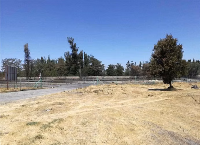 LOCAL COMERCIAL Terreno / Panamericana Sur Km 215