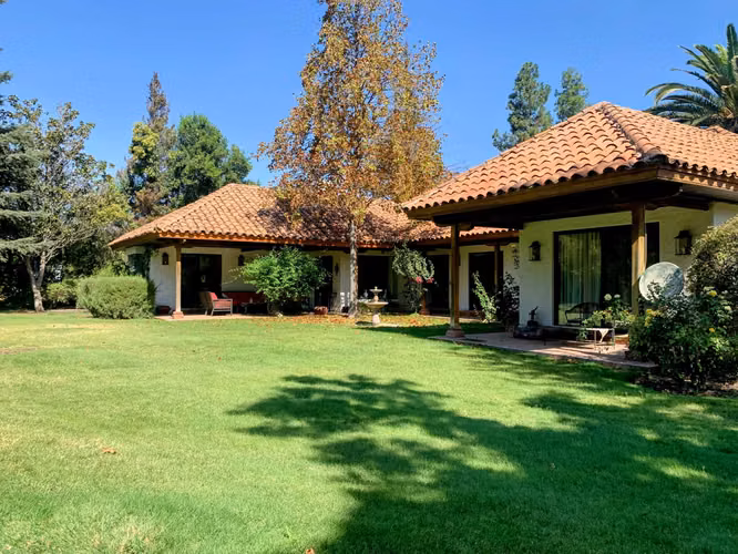 VENTA CASA PARCELA CHILENA 2 PISOS EN CONDOMINIO CHICUREO SECTOR SANTA INES DE MIRAFLORES, CERCANA COLEGIO KIMEN - PUCALAN - PUMAHUE - TRREWHELAS - SAN NICOLAS DE DIACONO 