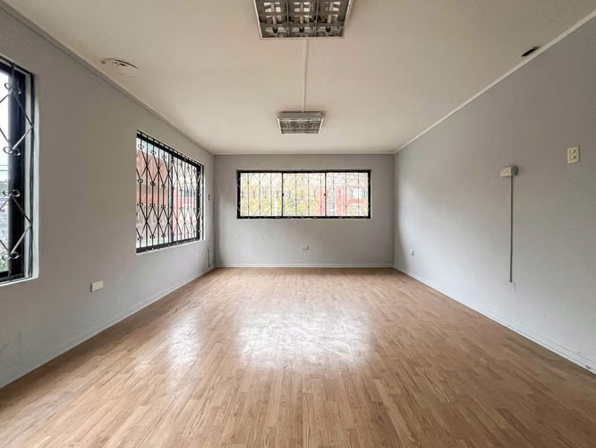 ARRIENDO COMERCIAL AMPLIA CASA 7 NORTE, VIÑA  (101197)