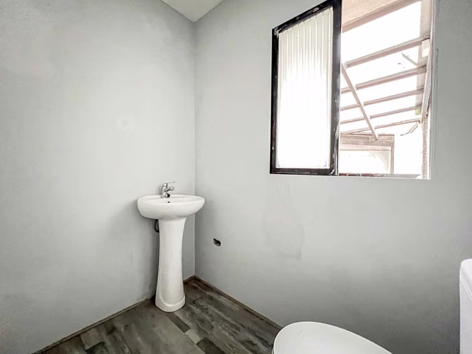 ARRIENDO COMERCIAL AMPLIA CASA 7 NORTE, VIÑA  (101197)