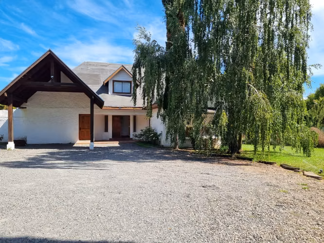 SE VENDE CASA AMPLIA