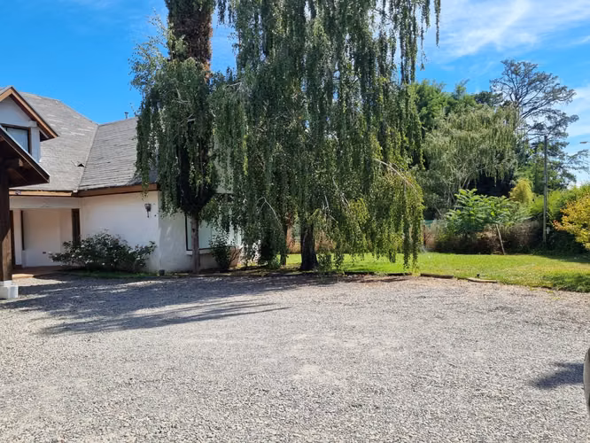 SE VENDE HERMOSA CASA