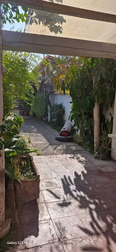 VENDE CASA HERMOSA EN LA REINA  (101438)