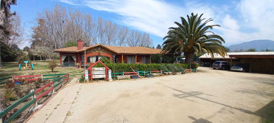 Parcela con Casa Familiar (100749)
