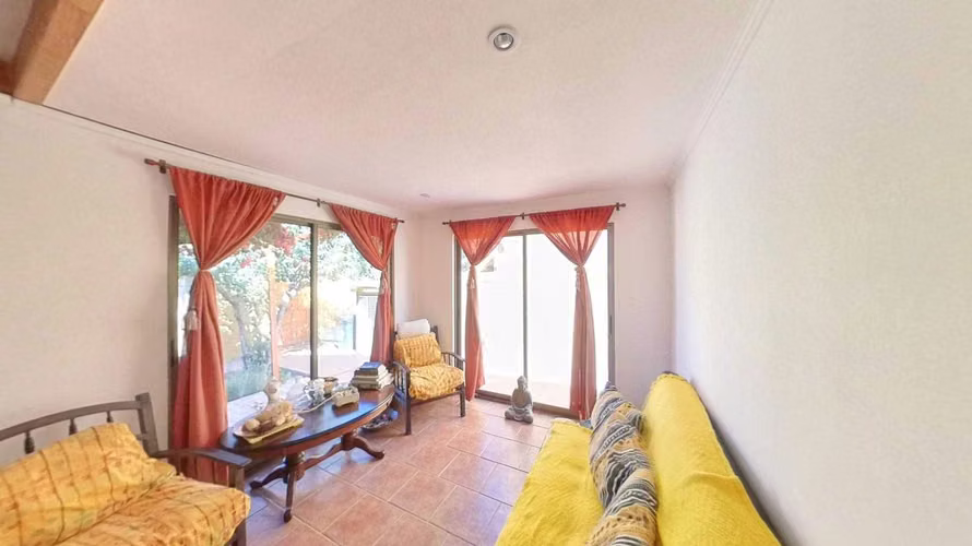 Casa 3 dormitorios, piscina, amplio jardin (101754)
