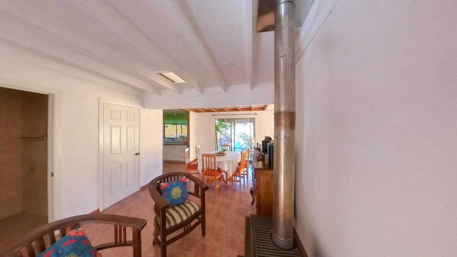 Casa 3 dormitorios, piscina, amplio jardin (101754)