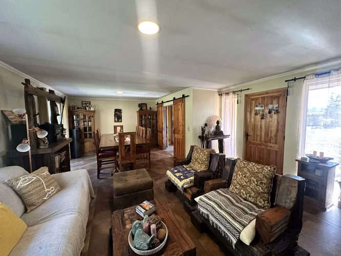 CASA EN VENTA CON CANCHAS DE PADEL