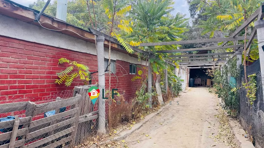 amplio terreno, centrico, 3 casas habilitadas (102179)