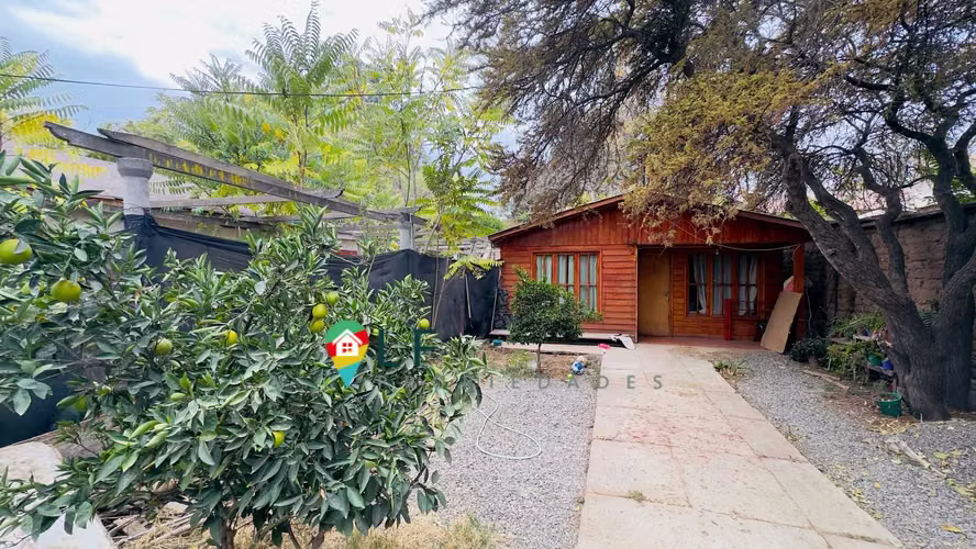 amplio terreno, centrico, 3 casas habilitadas (102179)