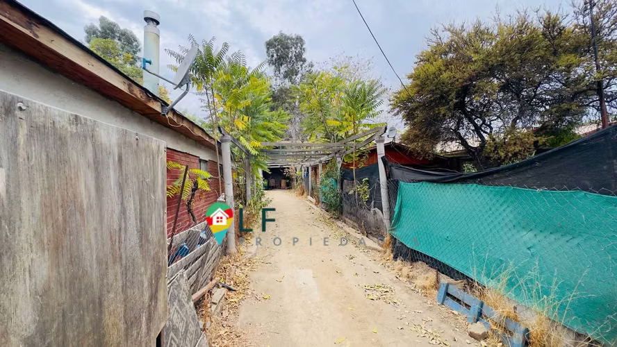 amplio terreno, centrico, 3 casas habilitadas (102179)