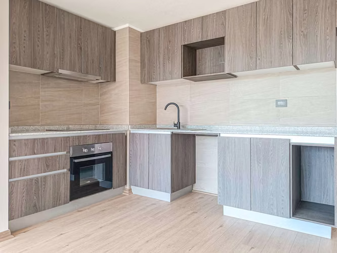 Av. La Florida 10695 (1 Est ) [2820-4]