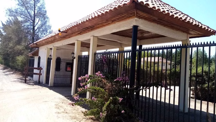 Se vende parcela condominio EL TRANQUE (102384)