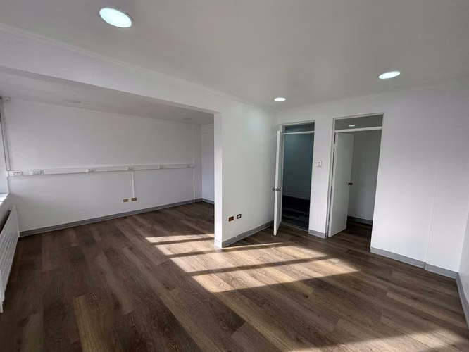 Venta de oficias en Edificio Médico (102439) - Imagen 17