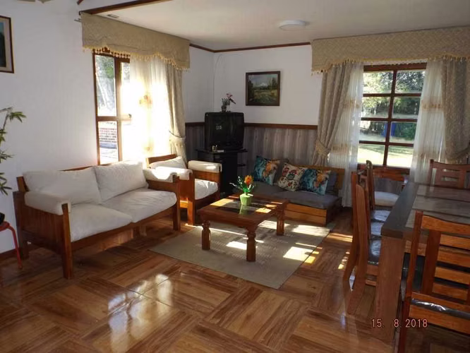 SE ARRIENDA GRAN CASA 6D 4B EN VILLARRICA  (102470)