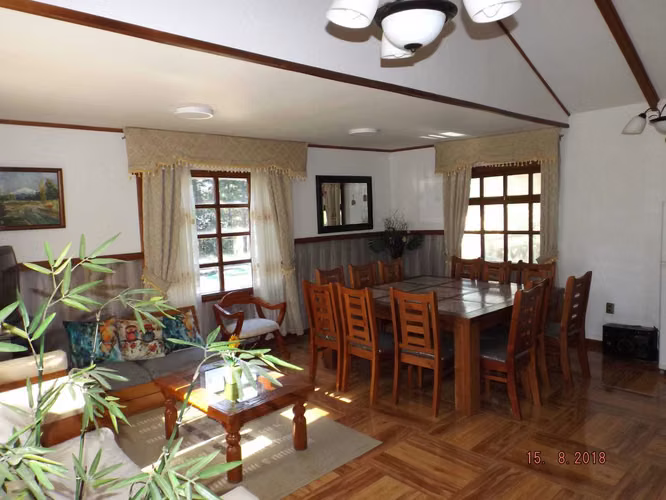 SE ARRIENDA GRAN CASA 6D 4B EN VILLARRICA  (102470)