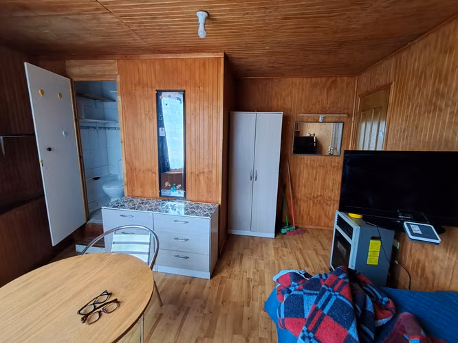 arriendo pieza amoblada central