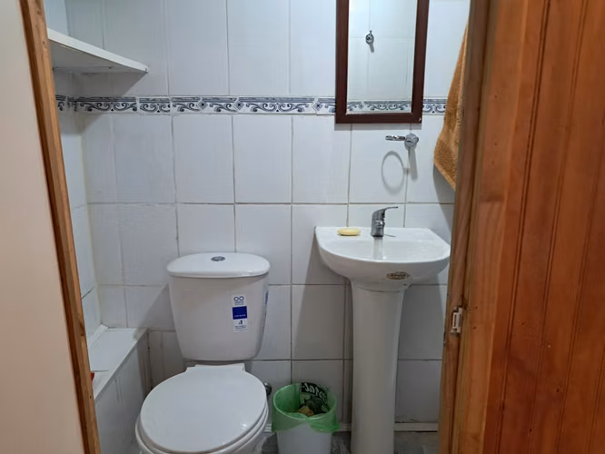 arriendo pieza amoblada central